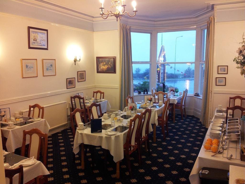 Menai Bank Hotel Caernarfon Exterior photo