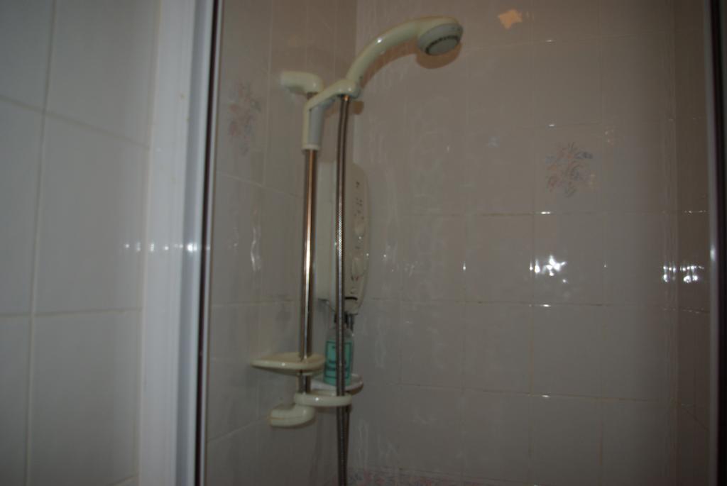 Menai Bank Hotel Caernarfon Room photo