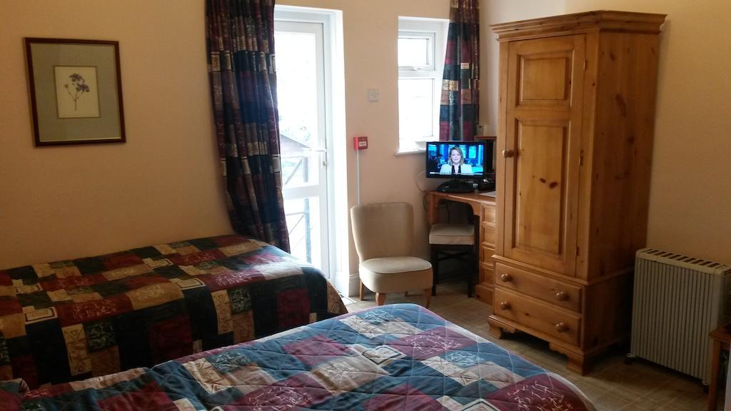 Menai Bank Hotel Caernarfon Room photo